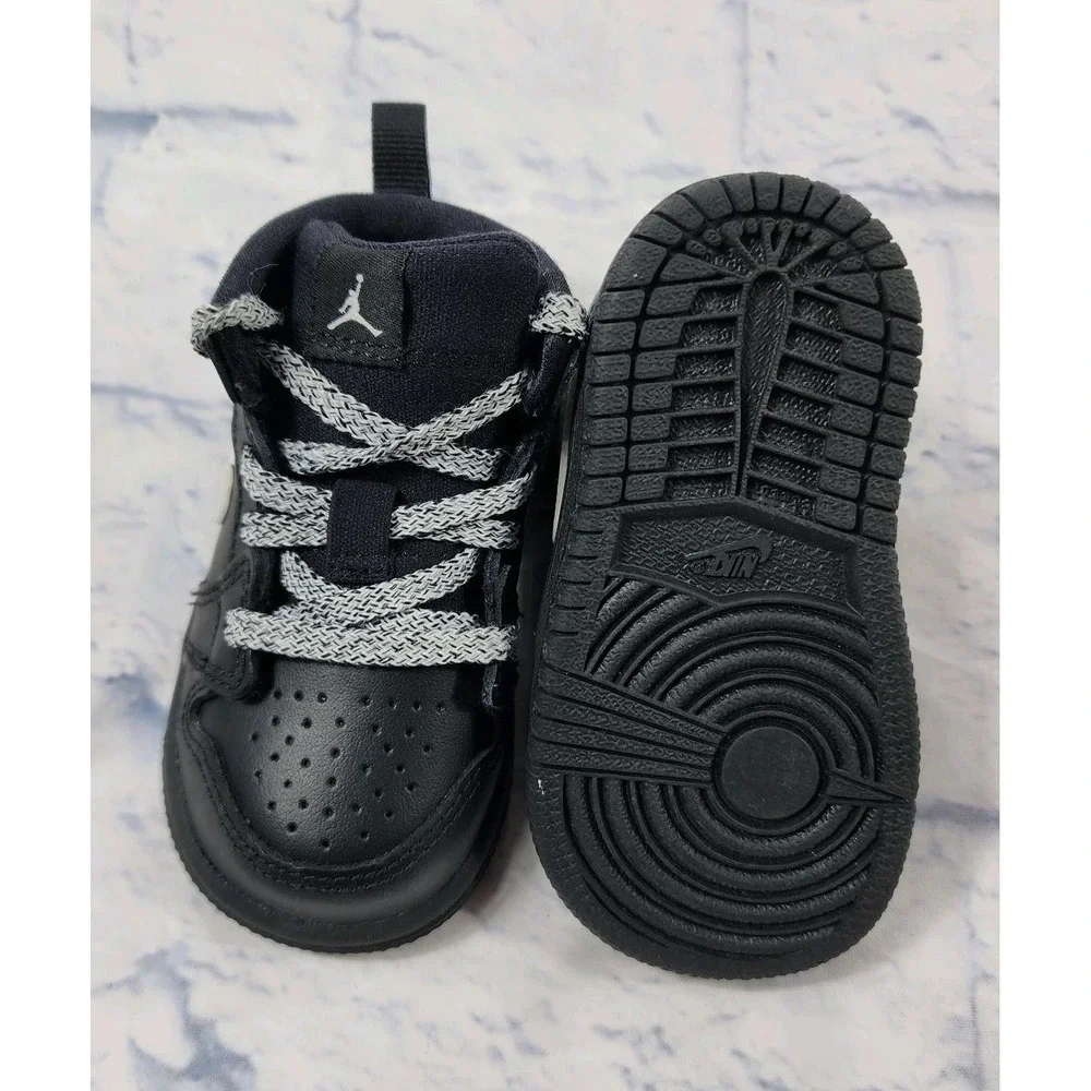 Nike Air Jordan Mid TODDLER SIZE 4C Black White 640735-049 2017